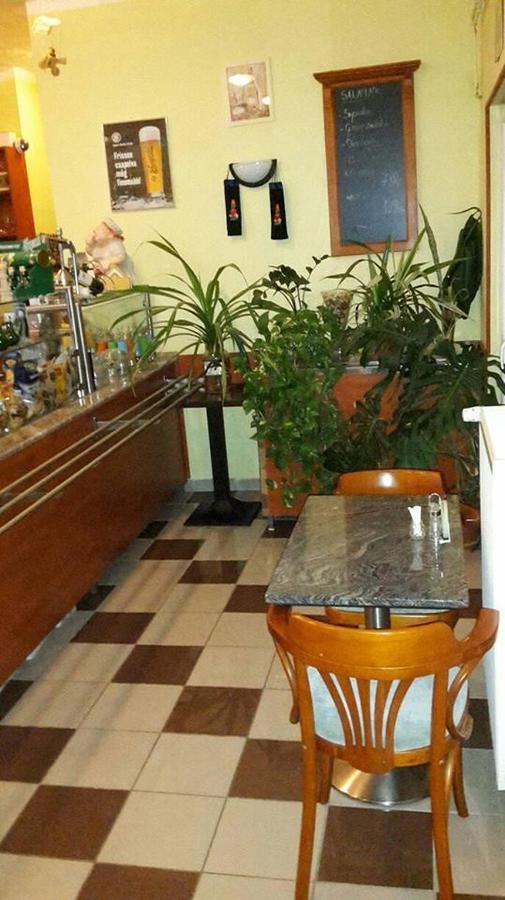 Grill Terasz Etterem Es Szallashely Mezőkövesd Exterior foto